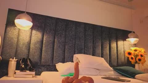 Arianna online show from 02/17/26, 07:42