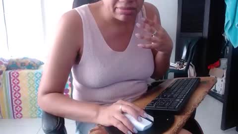 ariannaloovel online show from 05/28/26, 04:04