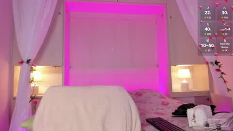ariannavega_ online show from 07/16/26, 12:00