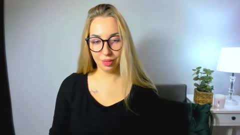 Aria online show from 12/04/25, 07:50