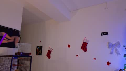 Aria online show from 12/21/25, 12:40