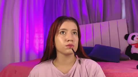 Snapshot of aribrunnet_ chatting on 01/21/25, 11:35 Ari Just Ari online show from 01/21/25, 11:35