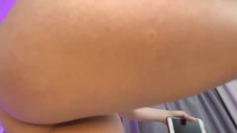 Snapshot of aribrunnet_ chatting on 01/29/25, 11:35 Ari Just Ari online show from 01/29/25, 11:35