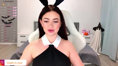 Ariel online show from 11/01/25, 02:02