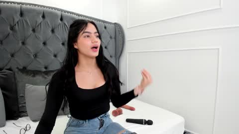 Ariel online show from 01/07/25, 04:37