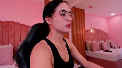 Ariel online show from 09/10/25, 05:13