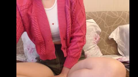 Snapshot of ariel_la chatting on 11/05/25, 10:37 Ariella online show from 11/05/25, 10:37