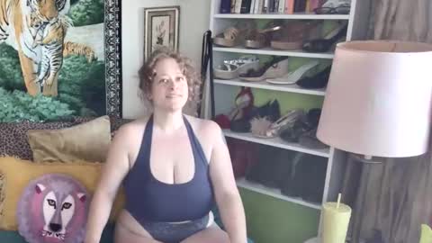 Arielle Ari online show from 11/03/25, 05:03