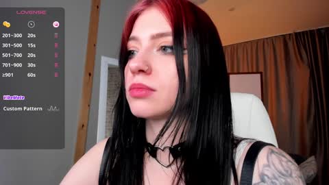 Snapshot of arielabradberry chatting on 12/01/24, 07:36 Ariel online show from 12/01/24, 07:36