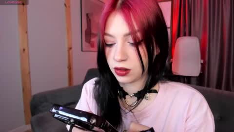 Snapshot of arielabradberry chatting on 02/14/25, 01:40 Ariel online show from 02/14/25, 01:40