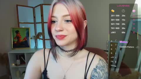 Snapshot of arielabradberry chatting on 11/06/25, 03:35 Ariel online show from 11/06/25, 03:35