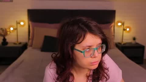 Ariell Mini online show from 04/11/26, 12:09