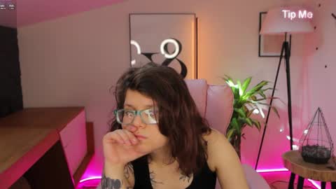 Ariell Mini online show from 06/01/26, 05:42
