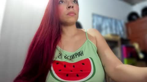 Snapshot of ariell_rose1 chatting on 06/16/26, 02:25 Stephany online show from 06/16/26, 02:25
