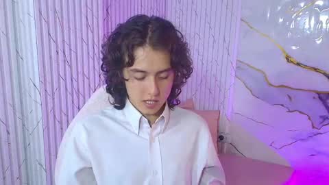  ARIEL  online show from 04/16/26, 07:14