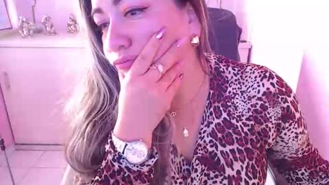 Arielle online show from 04/10/26, 07:07
