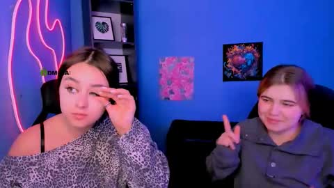 Snapshot of arielmell chatting on 02/23/26, 12:13 arielmell online show from 02/23/26, 12:13