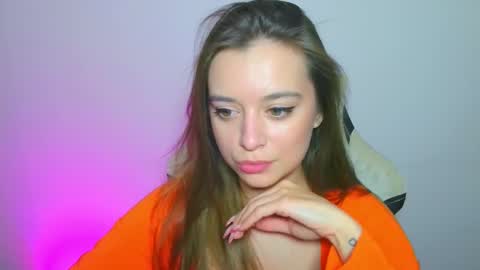 Ariel online show from 10/20/25, 01:00