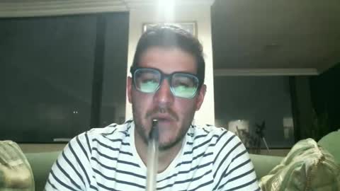 Snapshot of arielsinho chatting on 04/06/26, 02:53 Anon online show from 04/06/26, 02:53