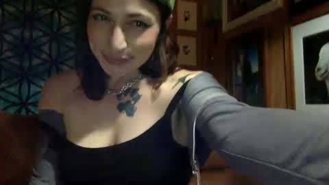 ariel  colin when hes here online show from 03/04/25, 04:06