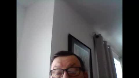 Snapshot of ariens chatting on 02/20/25, 04:14 ariens online show from 02/20/25, 04:14