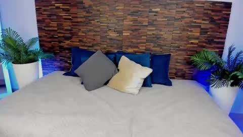 ARIANNA online show from 12/23/25, 04:21