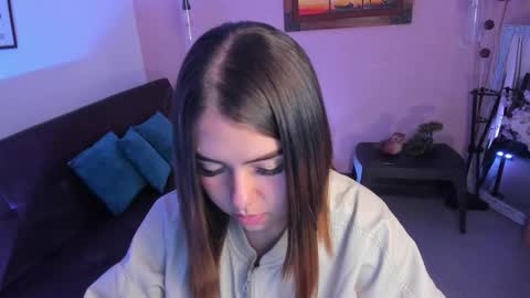  Arianna  online show from 11/18/25, 12:20