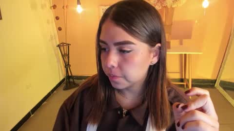  Arianna  online show from 12/01/25, 03:17