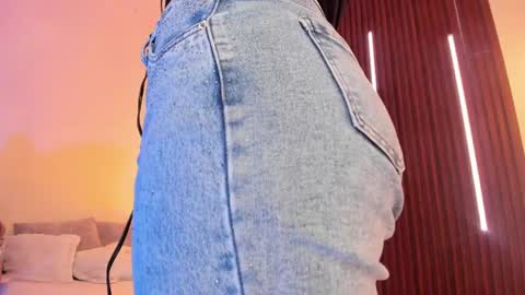  Arianna  online show from 04/09/26, 12:43