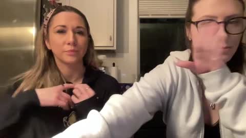 airskiii online show from 02/06/25, 01:05