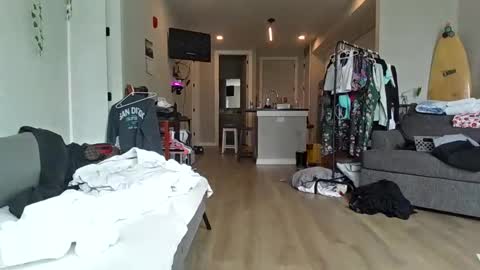 airskiii online show from 10/04/25, 05:11