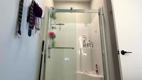 airskiii online show from 10/18/25, 05:35