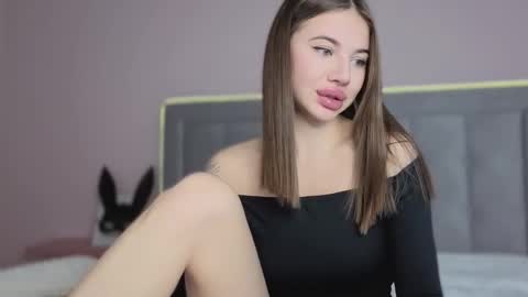 arimilas online show from 10/13/25, 08:36