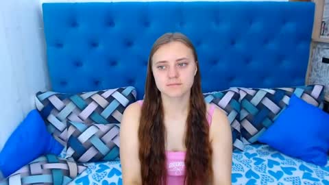 Snapshot of arinabelle chatting on 07/18/26, 02:32 arinabelle online show from 07/18/26, 02:32