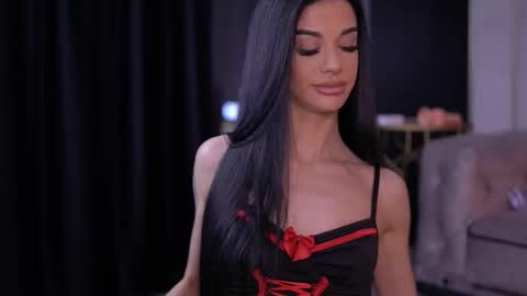 Snapshot of arinarhodes chatting on 12/22/25, 06:38 Arina online show from 12/22/25, 06:38