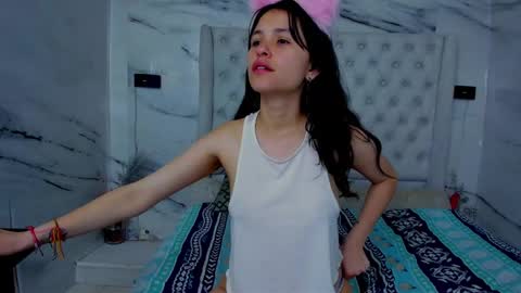 arisha_lee2 online show from 10/14/25, 10:21