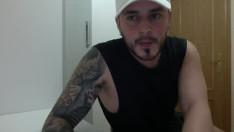 Snapshot of arismen chatting on 06/17/26, 05:25 aris men online show from 06/17/26, 05:25