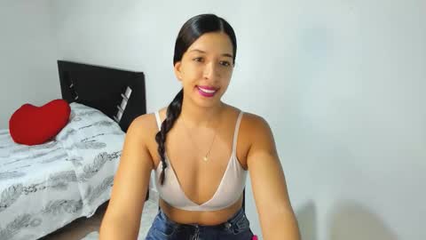 aristena_01 online show from 03/25/26, 01:11