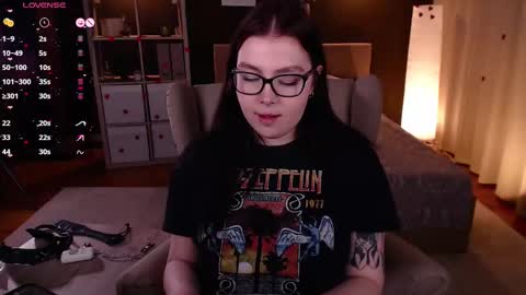 Astrid online show from 02/21/25, 03:34