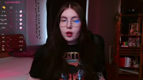 Astrid online show from 05/26/26, 11:39