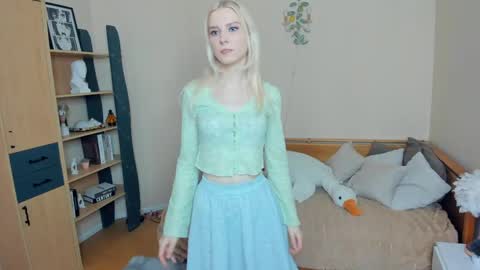 Snapshot of arlavitullo chatting on 05/23/26, 08:29 Emily online show from 05/23/26, 08:29