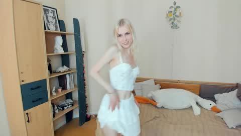 Emily online show from 06/08/26, 08:37