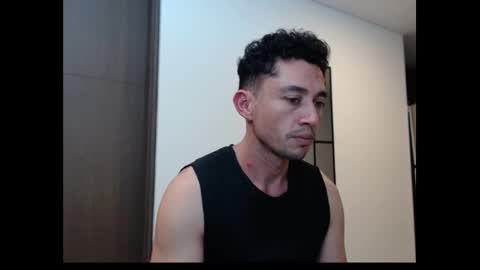 Snapshot of armand_05 chatting on 01/22/25, 11:32 Armand online show from 01/22/25, 11:32