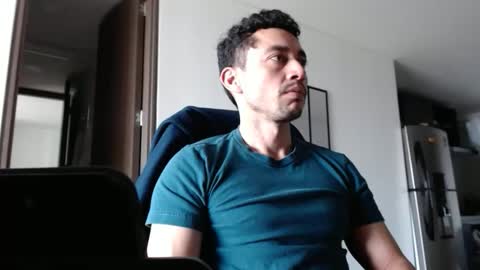 Snapshot of armand_05 chatting on 10/05/25, 06:39 Armand online show from 10/05/25, 06:39