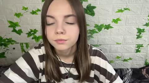 Lisa online show from 06/05/26, 02:12