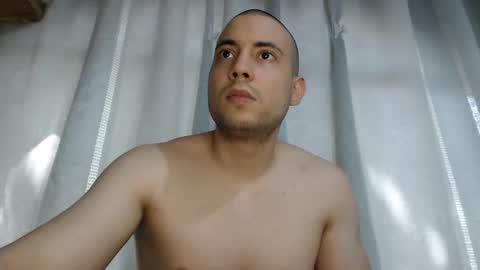 Snapshot of armando_2002 chatting on 11/01/25, 05:26 ARMANDO online show from 11/01/25, 05:26