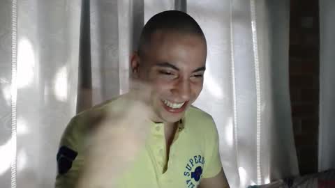 Snapshot of armando_2002 chatting on 11/13/25, 06:29 ARMANDO online show from 11/13/25, 06:29