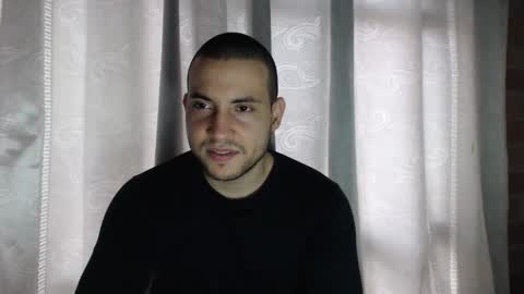 Snapshot of armando_2002 chatting on 11/23/25, 04:40 ARMANDO online show from 11/23/25, 04:40