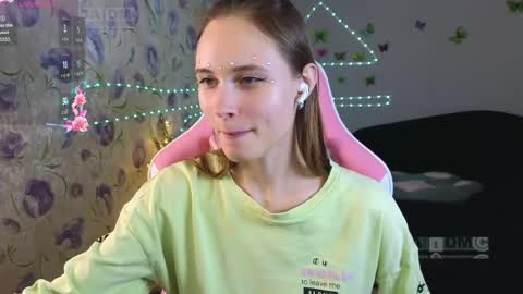 Snapshot of armurra chatting on 03/27/26, 08:37 armurra online show from 03/27/26, 08:37