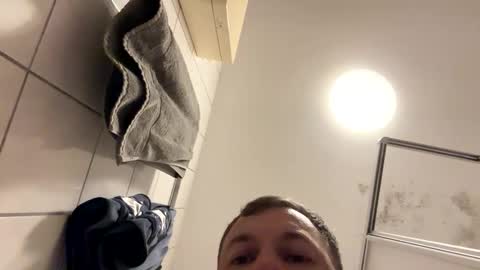 armyskater32 online show from 09/08/25, 08:08